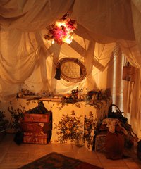 Sylvie Dissa, Un oeil aux portes, Forêt enchantée, L'Espinoa, Cabane d'Héloïse, Marie-Marthe Bourget